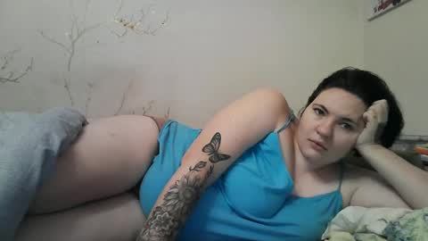 Snapshot of olyafire chatting on 01.08.25 OlyaFire online show from 01.08.25