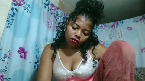 olyvienne90 online show from 12.21.25