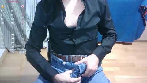 Snapshot of omar87ram chatting on 11.22.25 Omar online show from 11.22.25