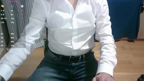 Snapshot of omar87ram chatting on 12.14.25 Omar online show from 12.14.25