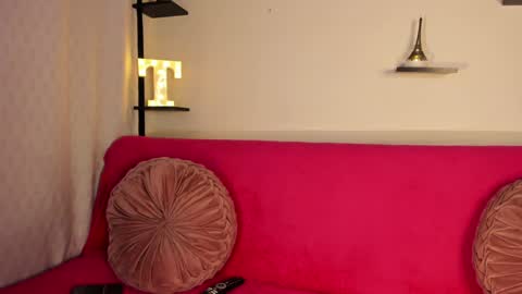 Violette online show from 01.12.25