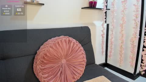 Violette online show from 01.25.25