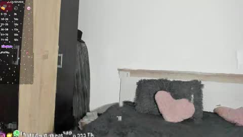 Snapshot of onehotblondee chatting on 03.22.26 woman from your dream online show from 03.22.26