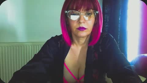 Snapshot of onemoreblonde chatting on 06.15.26 Nicol online show from 06.15.26