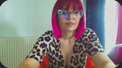 Snapshot of onemoreblonde chatting on 07.12.26 Nicol online show from 07.12.26