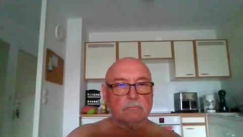Snapshot of onemoretimebis chatting on 07.16.26 Onemoretimebis online show from 07.16.26