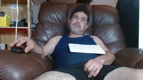 Snapshot of onewayallday chatting on 11.13.25 onewaykenny online show from 11.13.25