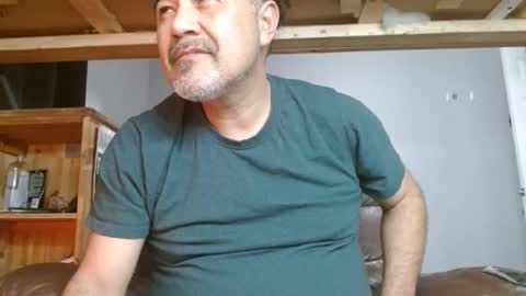 Snapshot of onewayallday chatting on 01.18.26 onewaykenny online show from 01.18.26