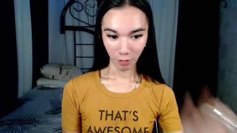 Snapshot of onicka_iha chatting on 12.24.24 Alexa online show from 12.24.24