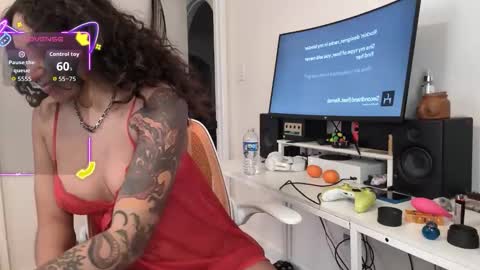 Snapshot of onlystrings chatting on 02.13.26 Duo online show from 02.13.26