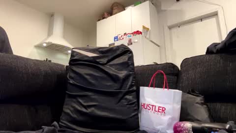 Snapshot of onthecumup69 chatting on 02.04.26 onthecumup69 online show from 02.04.26