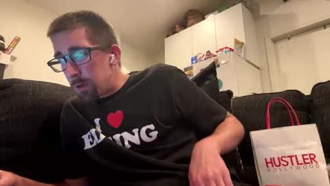 Snapshot of onthecumup69 chatting on 02.05.26 onthecumup69 online show from 02.05.26