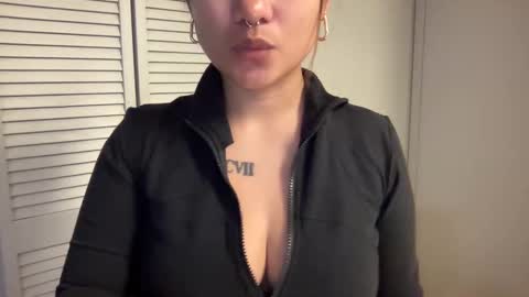 Miss Girly online show from 09.09.25