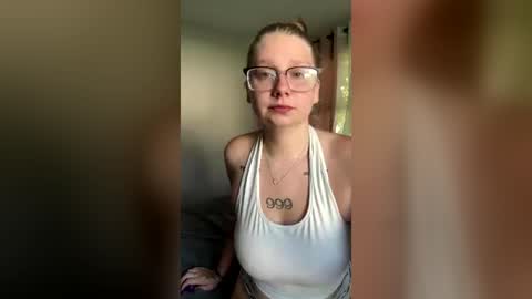 oohlarae22 online show from 06.29.26