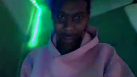 Snapshot of oolyette chatting on 10.29.25 oolyette online show from 10.29.25