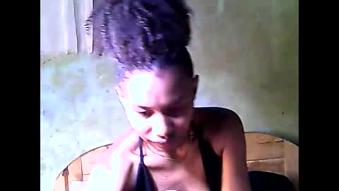 Snapshot of oolyette chatting on 12.02.25 oolyette online show from 12.02.25