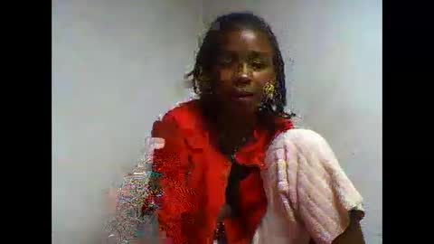 Snapshot of oooorazanasoa chatting on 05.28.26 oooorazanasoa online show from 05.28.26
