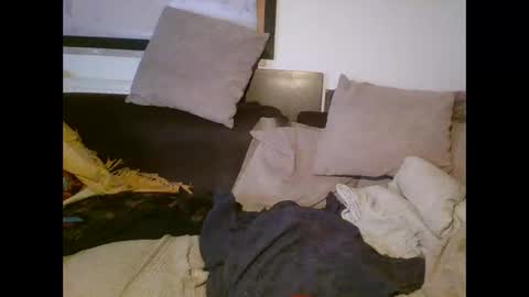 Snapshot of ooosmokerooo chatting on 02.19.25 ooosmokerooo online show from 02.19.25