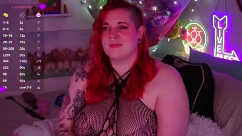 Snapshot of opalreigning chatting on 01.09.26 Opal online show from 01.09.26