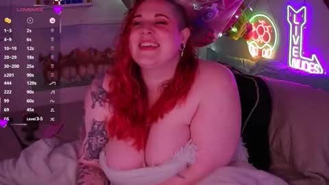 Snapshot of opalreigning chatting on 02.08.26 Opal online show from 02.08.26