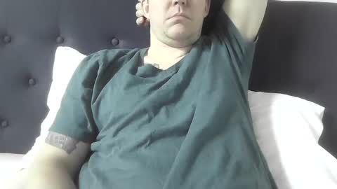 Snapshot of open_torequest chatting on 12.30.24 open_torequest online show from 12.30.24