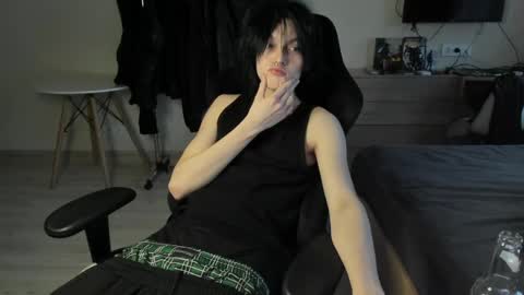 Bella and John online show from 04.23.26