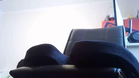 Snapshot of opreatiby chatting on 09.27.25 opreatiby online show from 09.27.25