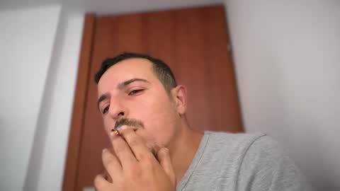 Snapshot of or690 chatting on 10.31.25 or online show from 10.31.25