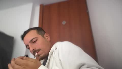 Snapshot of or690 chatting on 11.26.25 or online show from 11.26.25