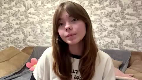 Snapshot of oracorker chatting on 09.09.25 Coraline online show from 09.09.25