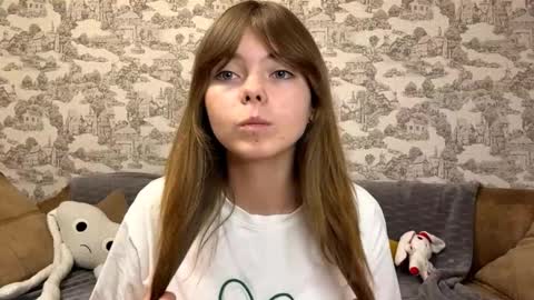 Snapshot of oracorker chatting on 09.28.25 Coraline online show from 09.28.25