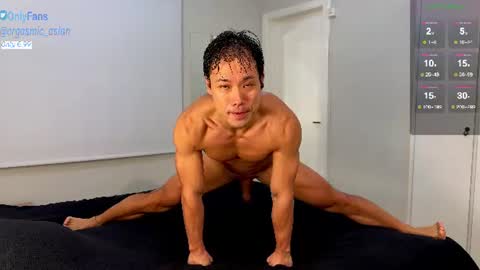 Snapshot of orgasmic_asian chatting on 07.28.26 Orgasmic Asian online show from 07.28.26