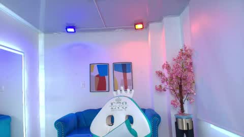Oriana  online show from 05.29.26