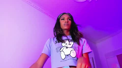 Snapshot of orianadollx chatting on 12.11.24 Oriana online show from 12.11.24