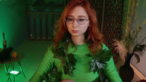 Snapshot of orianna_blade chatting on 12.06.24 Orianna -  Hi Im into geek culture cosplay crafting LARP games. Shall we play DnD online show from 12.06.24