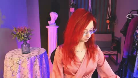 Snapshot of orianna_blade chatting on 01.13.25 Orianna -  Hi Im into geek culture cosplay crafting LARP games. Shall we play DnD online show from 01.13.25