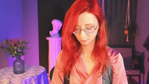 Snapshot of orianna_blade chatting on 01.13.25 Orianna -  Hi Im into geek culture cosplay crafting LARP games. Shall we play DnD online show from 01.13.25