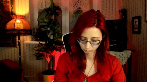 Snapshot of orianna_blade chatting on 01.14.25 Orianna -  Hi Im into geek culture cosplay crafting LARP games. Shall we play DnD online show from 01.14.25