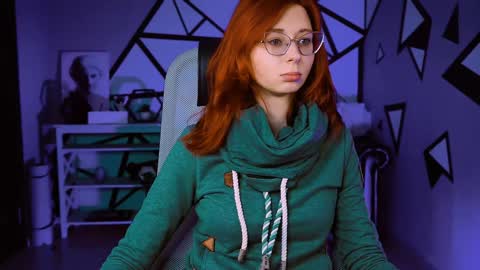 Snapshot of orianna_blade chatting on 01.25.25 Orianna -  Hi Im into geek culture cosplay crafting LARP games. Shall we play DnD online show from 01.25.25