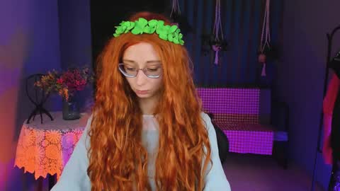 Snapshot of orianna_blade chatting on 02.01.25 Orianna -  Hi Im into geek culture cosplay crafting LARP games. Shall we play DnD online show from 02.01.25