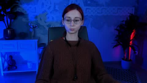 Snapshot of orianna_blade chatting on 02.02.25 Orianna -  Hi Im into geek culture cosplay crafting LARP games. Shall we play DnD online show from 02.02.25