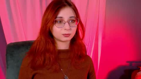 Snapshot of orianna_blade chatting on 10.08.25 Orianna -  Hi Im into geek culture cosplay crafting LARP games. Shall we play DnD online show from 10.08.25