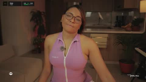 Snapshot of orla_voss chatting on 10.30.25 Orla online show from 10.30.25