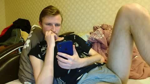 Snapshot of oscar_wildy chatting on 12.21.25 Oscar online show from 12.21.25