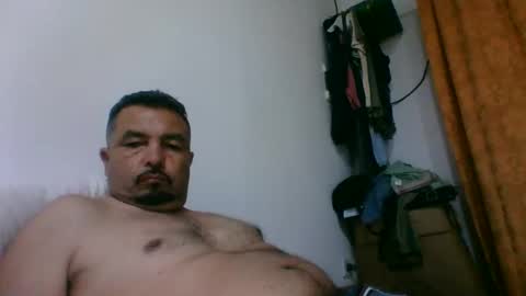 Snapshot of oscarjhe3512 chatting on 04.10.26 oscarjhe3512 online show from 04.10.26