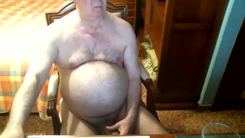 Snapshot of oscarw chatting on 04.25.26 Oscar online show from 04.25.26