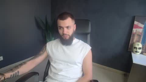 Snapshot of oscarwills chatting on 07.12.26 OscarWills online show from 07.12.26