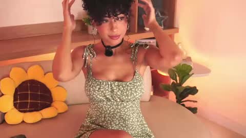 Snapshot of oshun_25 chatting on 05.21.26 Oshun online show from 05.21.26