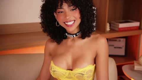 Snapshot of oshun_25 chatting on 06.01.26 Oshun online show from 06.01.26