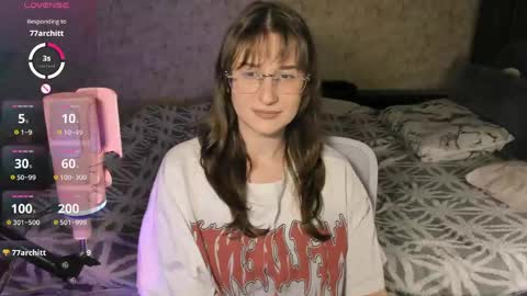 Snapshot of oskar_fucker chatting on 04.13.26 Leliana online show from 04.13.26
